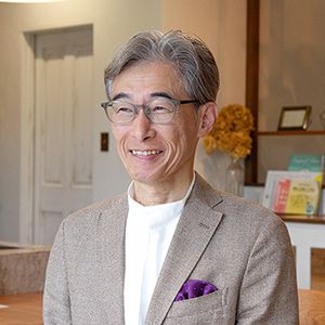 Yasuhiro Suzuki